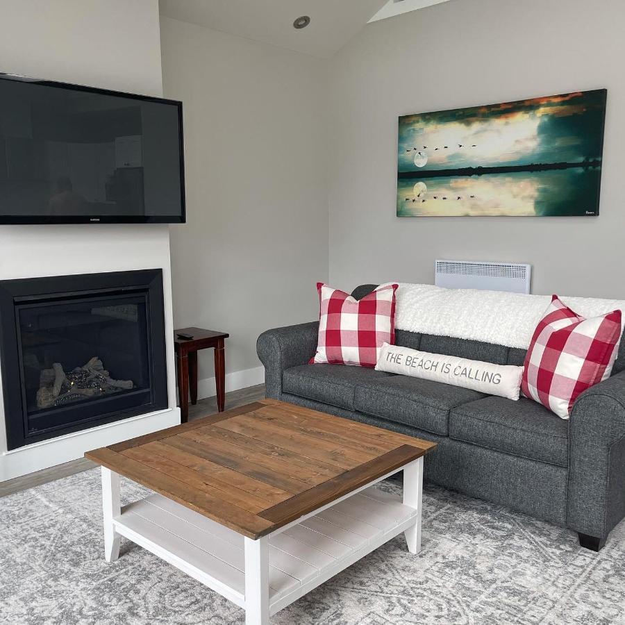 Вилла Port Renfrew Oceanfront Retreat Экстерьер фото